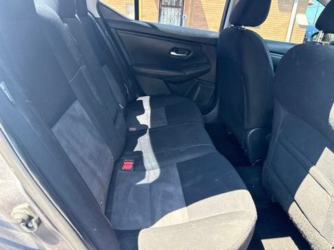 Used 2022 Nissan Sentra SR w/ Electronics Package FWD image 17