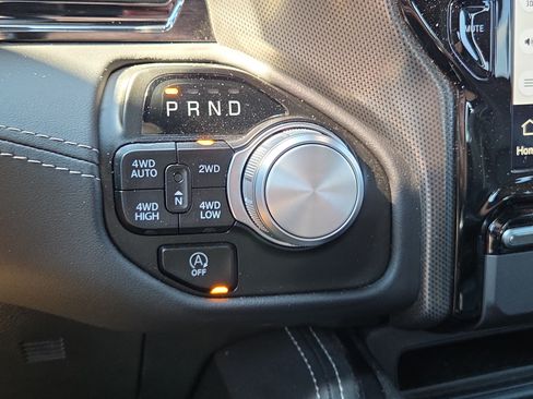 Used 2024 RAM 1500 Limited AWD/4WD image 27
