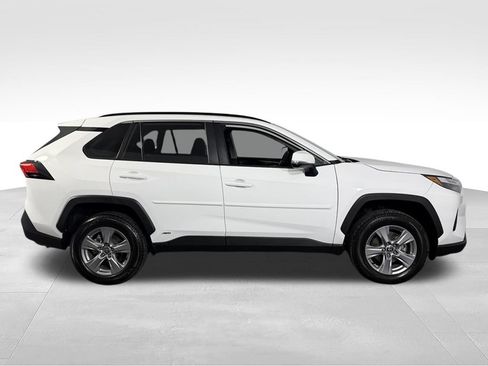Used 2025 Toyota RAV4 XLE AWD/4WD image 5