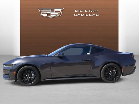 Used 2024 Ford Mustang GT Premium image 2