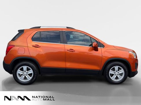 Used 2016 Chevrolet Trax LT w/ LT Convenience Package FWD image 6