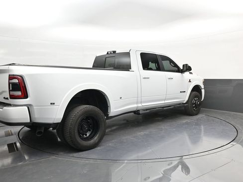 Used 2022 RAM 3500 Laramie AWD/4WD image 7