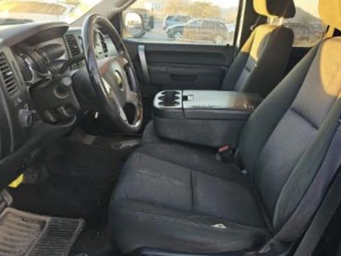 Used 2013 Chevrolet Silverado 2500 LT w/ Interior Plus Package image 12