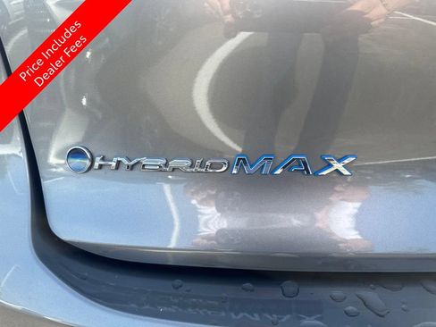 Used 2024 Toyota Crown Platinum AWD/4WD image 7