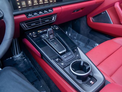Certified 2024 Porsche 911 Targa 4 GTS AWD/4WD image 15