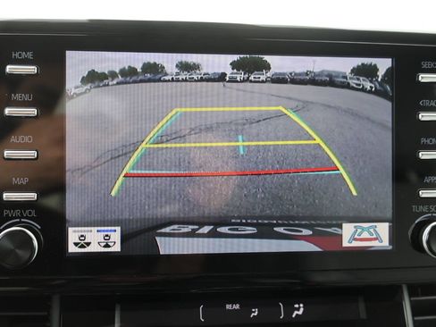 Used 2024 Toyota Sienna Limited AWD/4WD image 23