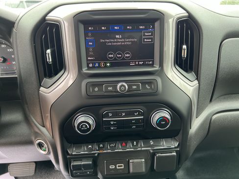 Used 2023 Chevrolet Silverado 1500 Custom Trail Boss AWD/4WD image 17