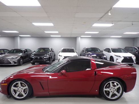 Used 2006 Chevrolet Corvette Coupe w/ Preferred Equipment Group image 15