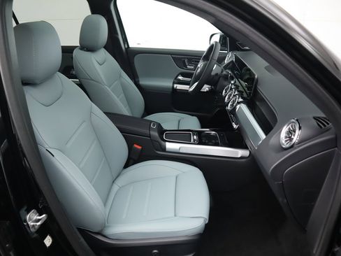 New 2026 Mercedes-Benz GLB 250 image 21