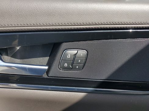 Certified 2022 Lincoln Nautilus FWD w/ Premium Package image 17