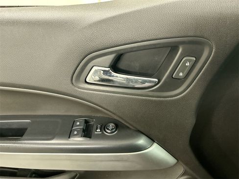 Used 2018 Chevrolet Colorado LT w/ LT Convenience Package image 11