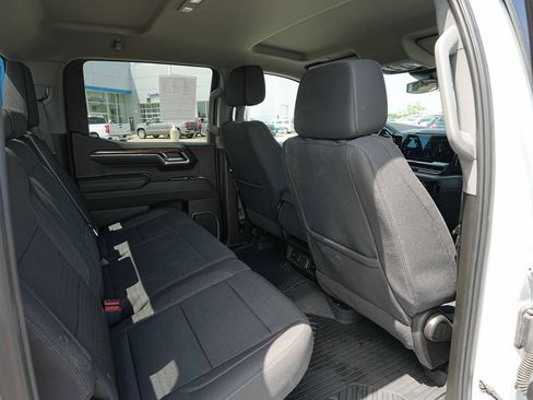 Used 2025 Chevrolet Silverado 1500 LT AWD/4WD image 24