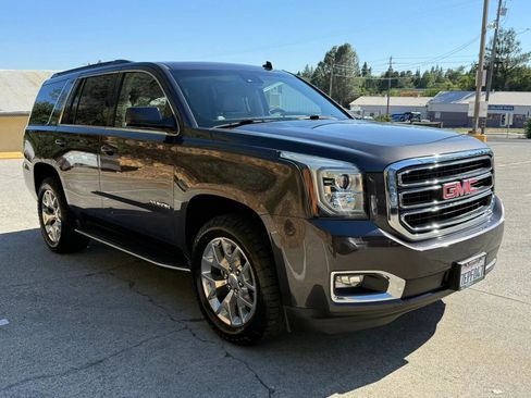 Used 2015 GMC Yukon SLT w/ Open Road Package AWD/4WD image 10