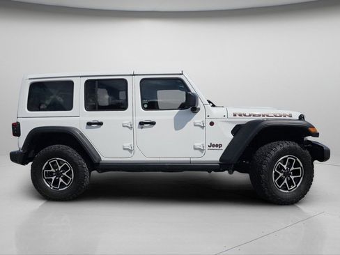 Used 2025 Jeep Wrangler Unlimited Rubicon AWD/4WD image 24
