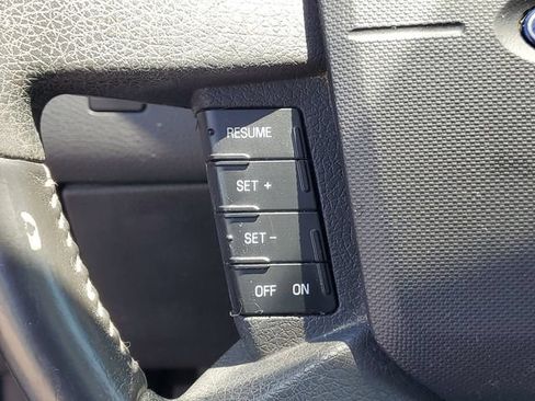 Used 2010 Ford Edge Limited FWD image 18