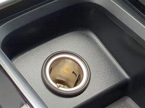 Used 2026 Volvo XC60 B5 Ultra w/ Protection Package Premier image 30