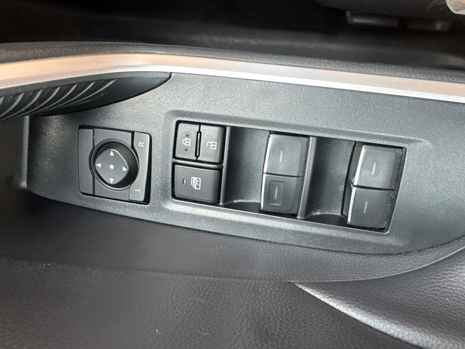 Used 2024 Toyota RAV4 XLE AWD/4WD image 20