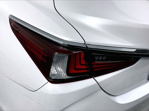 Used 2021 Lexus ES 350 w/ Premium Package image 26