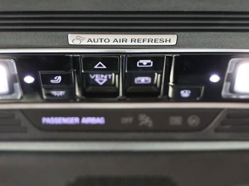 Used 2025 Lincoln Navigator Reserve AWD/4WD image 31