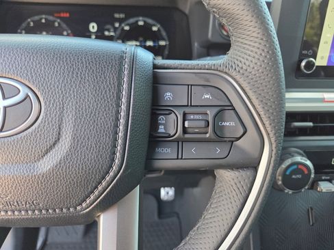 Used 2026 Toyota Tacoma TRD Sport AWD/4WD image 30