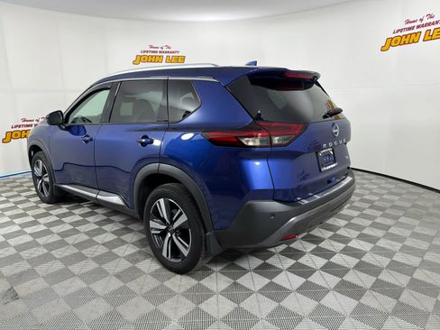 Used 2023 Nissan Rogue SL image 3