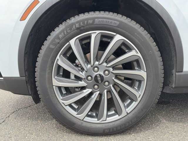 Used 2025 Lincoln Corsair Reserve w/ Towing Package AWD/4WD image 19