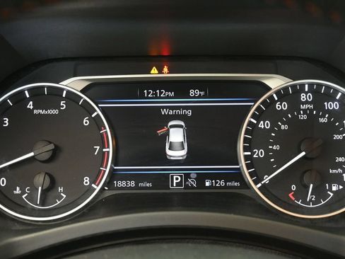Used 2025 Nissan Sentra SR FWD image 16