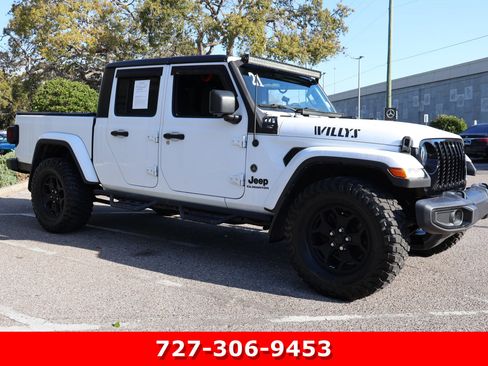 Used 2021 Jeep Gladiator Willys image 10