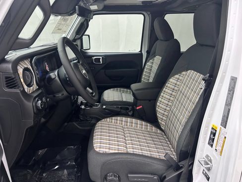 New 2026 Jeep Gladiator Sport AWD/4WD image 12