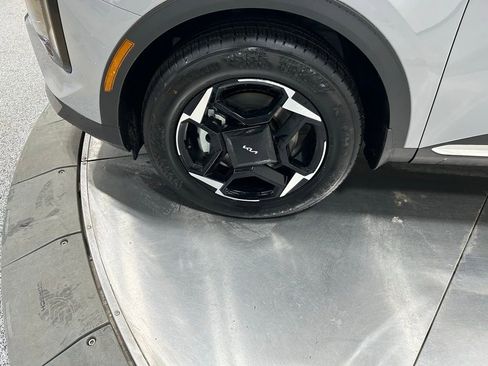 New 2026 Kia Sportage EX image 30