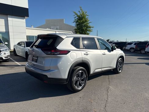 Used 2025 Nissan Rogue SV FWD image 7