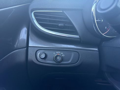 Used 2018 Buick Encore Preferred image 33