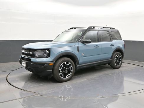 Certified 2023 Ford Bronco Sport Outer Banks w/ Tech Package AWD/4WD image 1