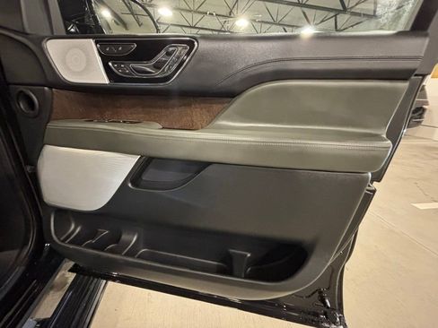 Used 2022 Lincoln Navigator L Black Label AWD/4WD image 10