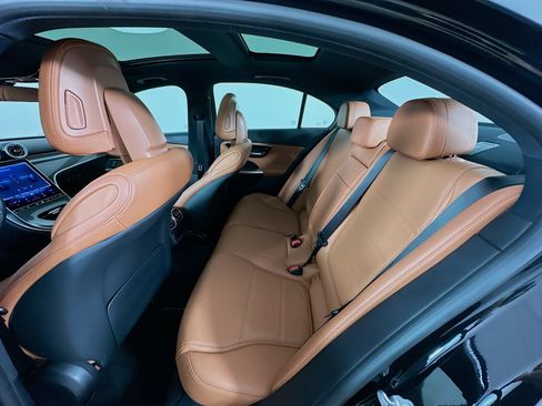 Used 2022 Mercedes-Benz C 300 4MATIC Sedan image 36