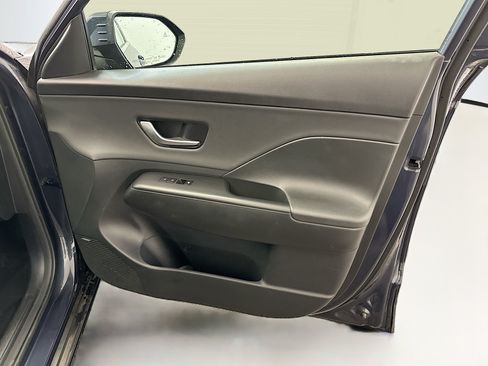 Used 2024 Hyundai Kona Limited AWD/4WD image 35