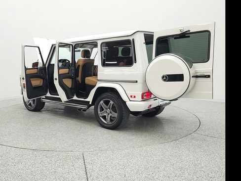 Used 2017 Mercedes-Benz G 550 image 12