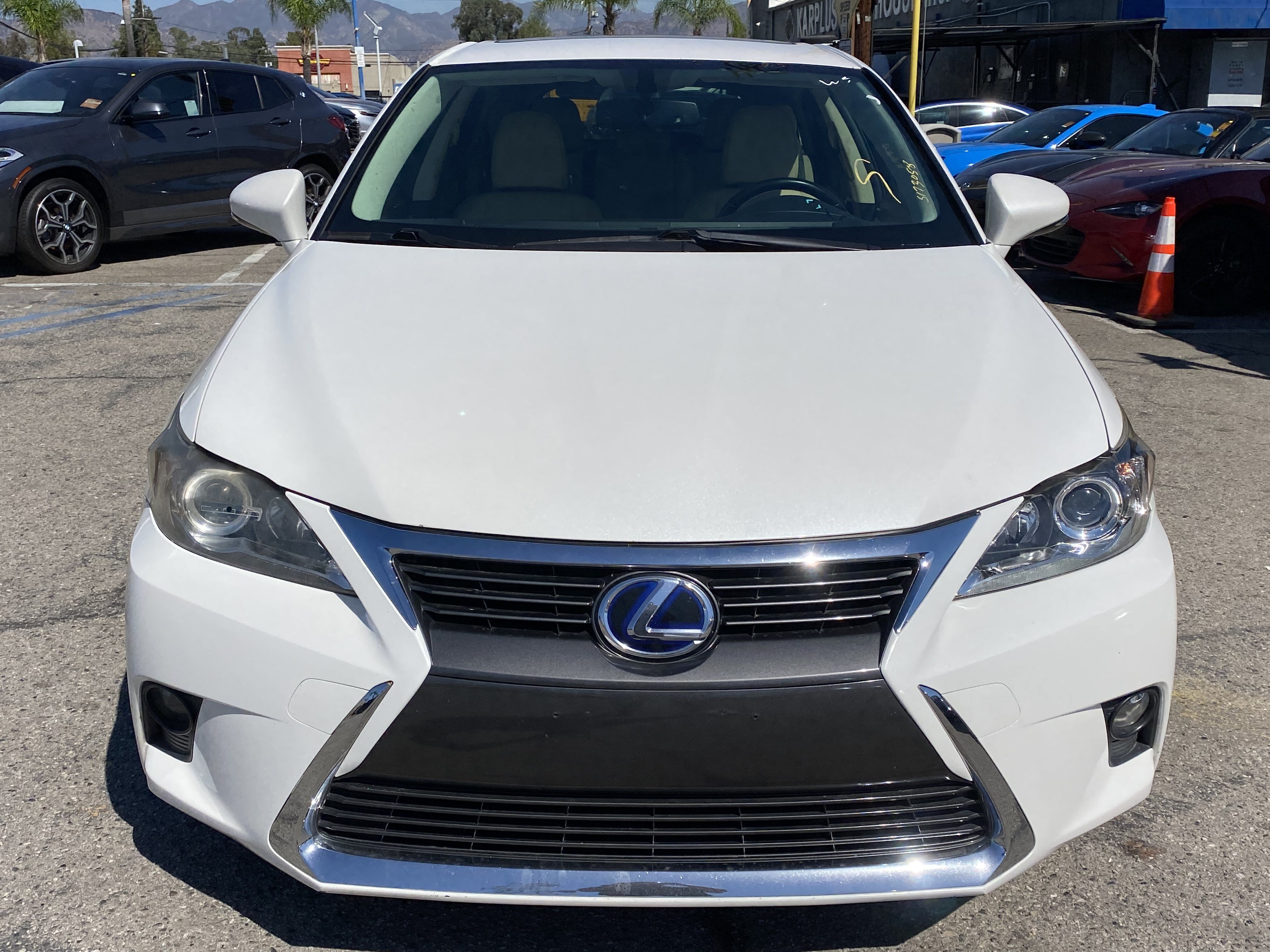 Used 2017 Lexus CT 200h w/ Seat Comfort Package FWD image 3