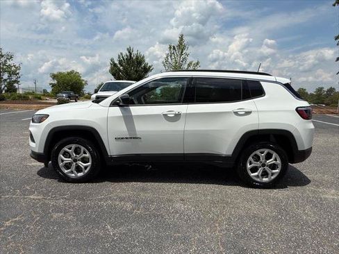 Certified 2026 Jeep Compass Latitude AWD/4WD image 6