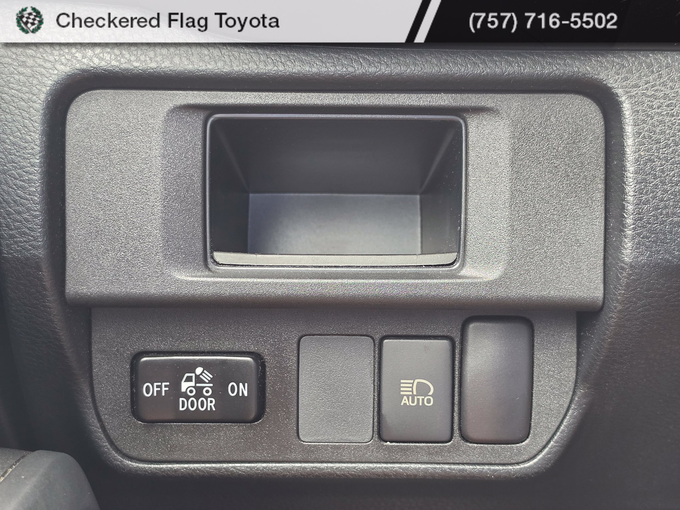 Used 2019 Toyota Tacoma SR RWD image 11