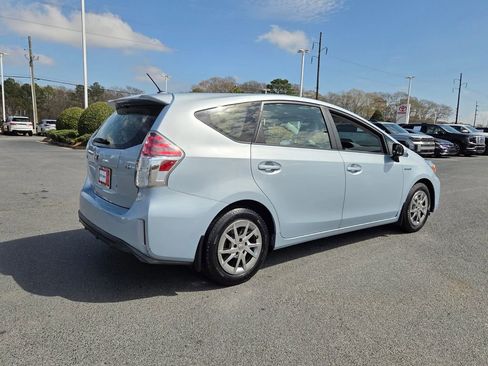 Used 2016 Toyota Prius V Four image 12
