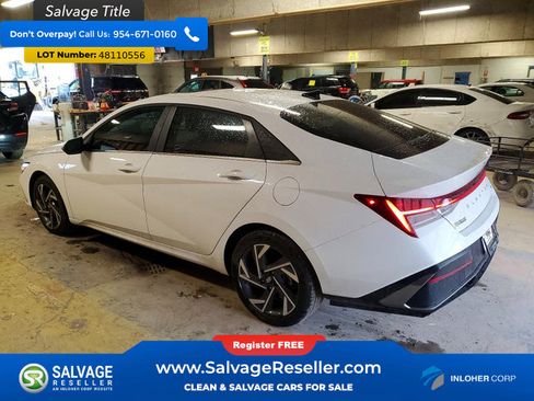 Used 2025 Hyundai Elantra Limited FWD image 3