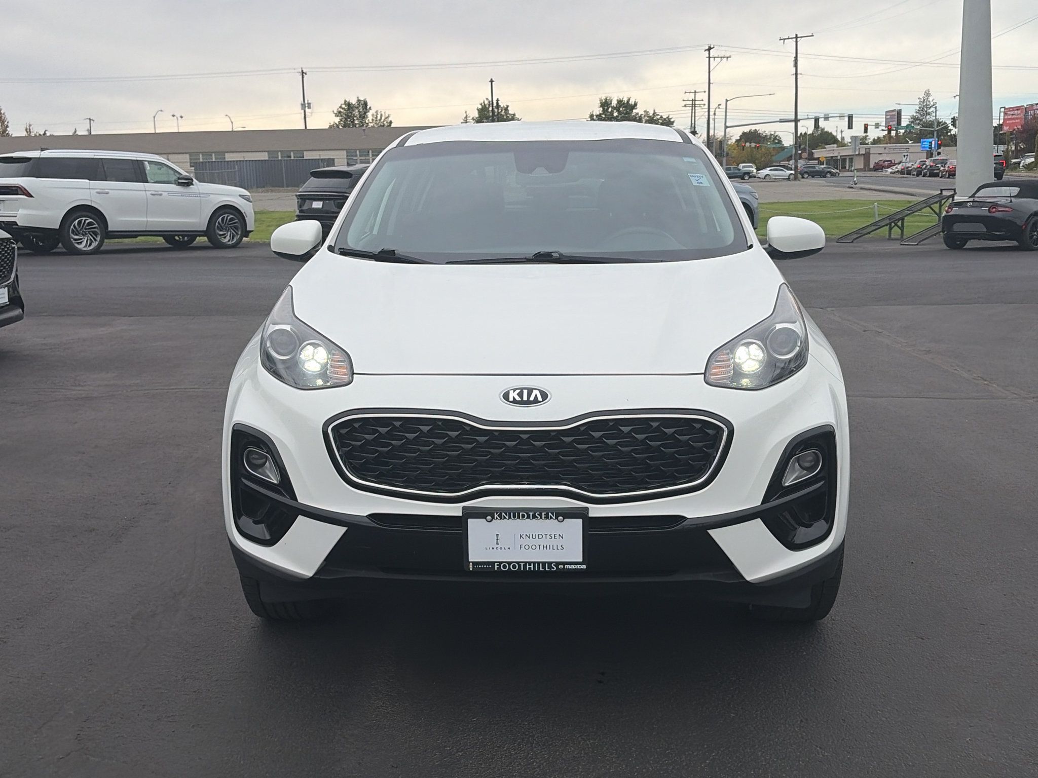 Used 2020 Kia Sportage LX AWD/4WD image 2