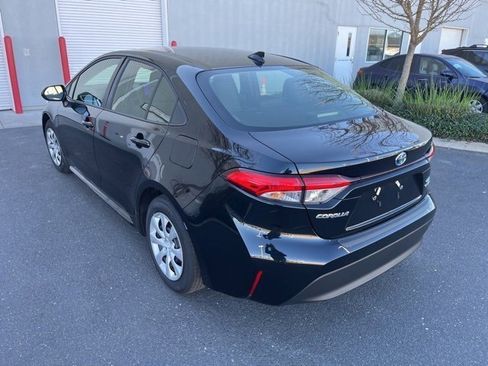 Used 2025 Toyota Corolla LE w/ Carpet Mat Package (TMS) image 7