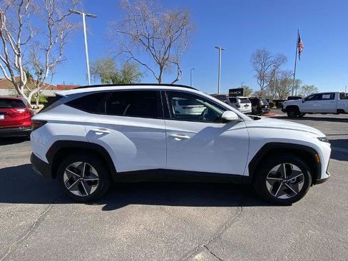 Used 2025 Hyundai Tucson SEL image 2