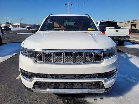 Used 2023 Jeep Grand Wagoneer Series III w/ Rear Seat Video Group 1 image 8