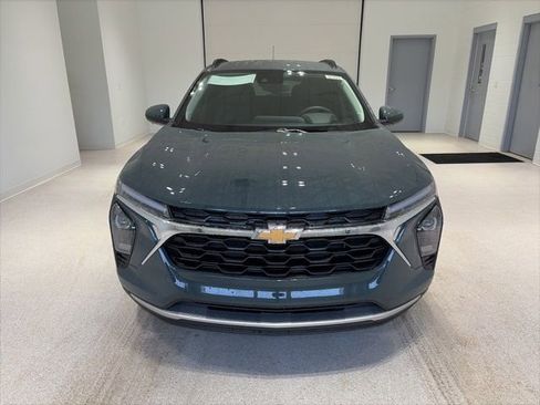 New 2026 Chevrolet Trax LT w/ Driver Confidence Package image 2