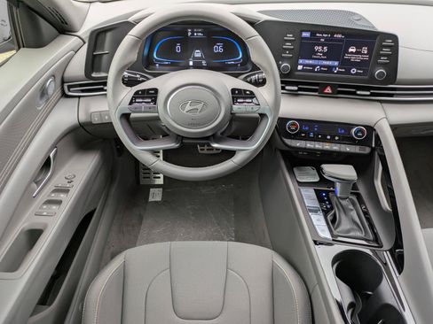 New 2026 Hyundai Elantra SEL Sport Premium FWD image 29