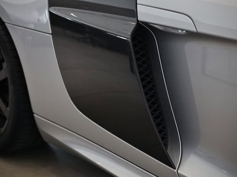 Used 2011 Audi R8 V10 AWD/4WD image 7