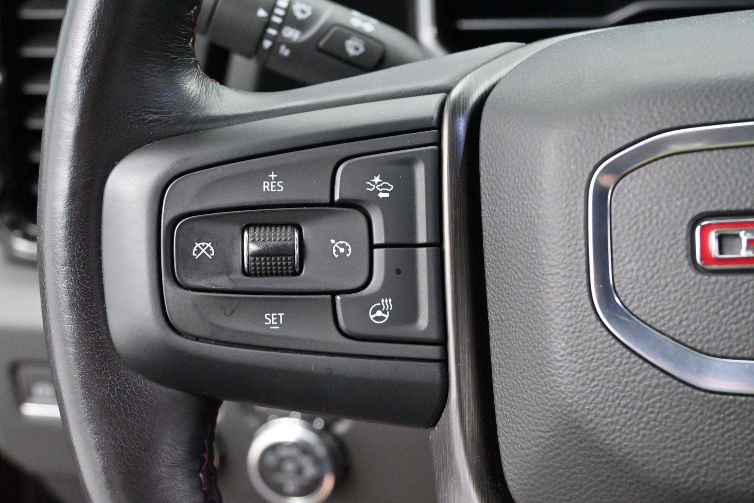Used 2024 GMC Sierra 2500 AT4X AWD/4WD image 18